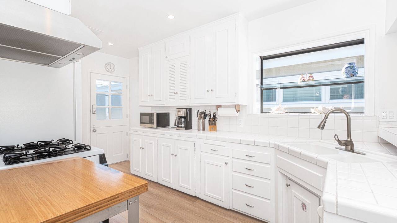 Photo of Kitchen in Balboa Peninsula