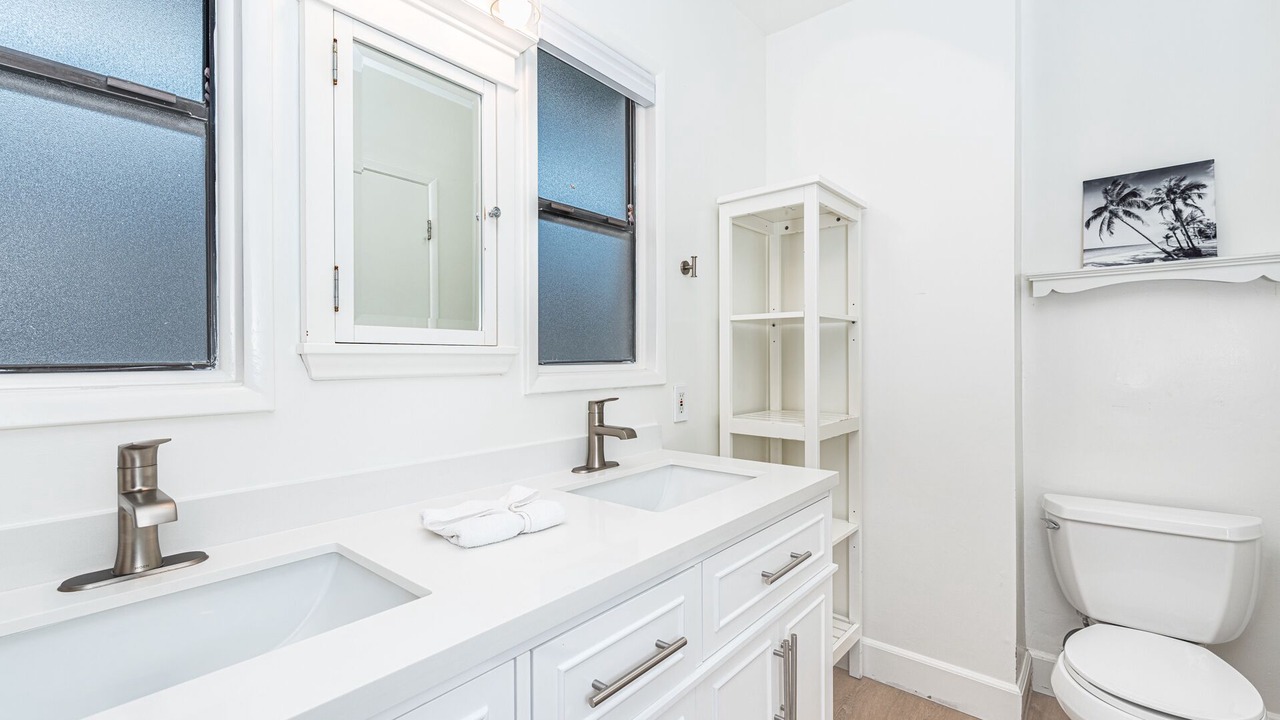 Photo of Bathroom in Balboa Peninsula