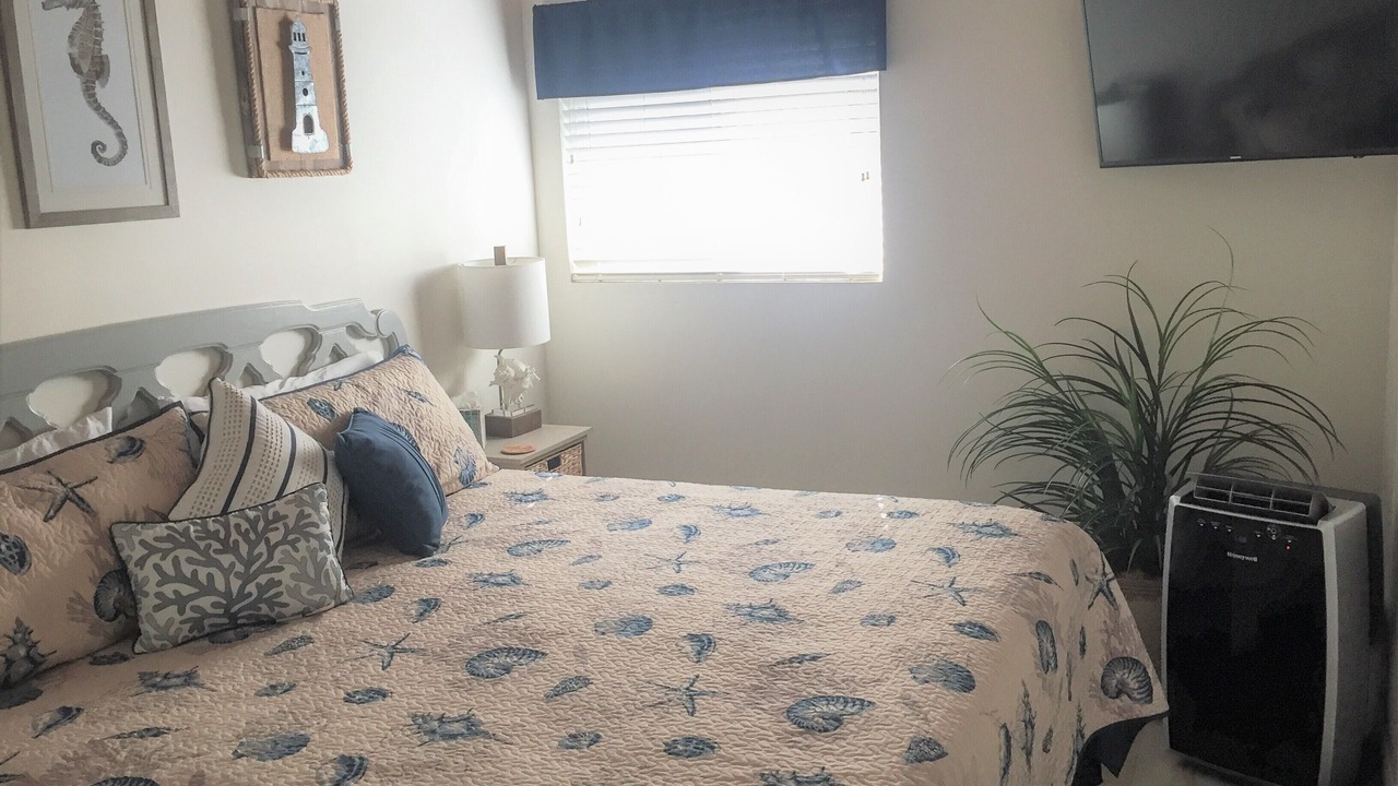 Photo of Bedroom in West Newport