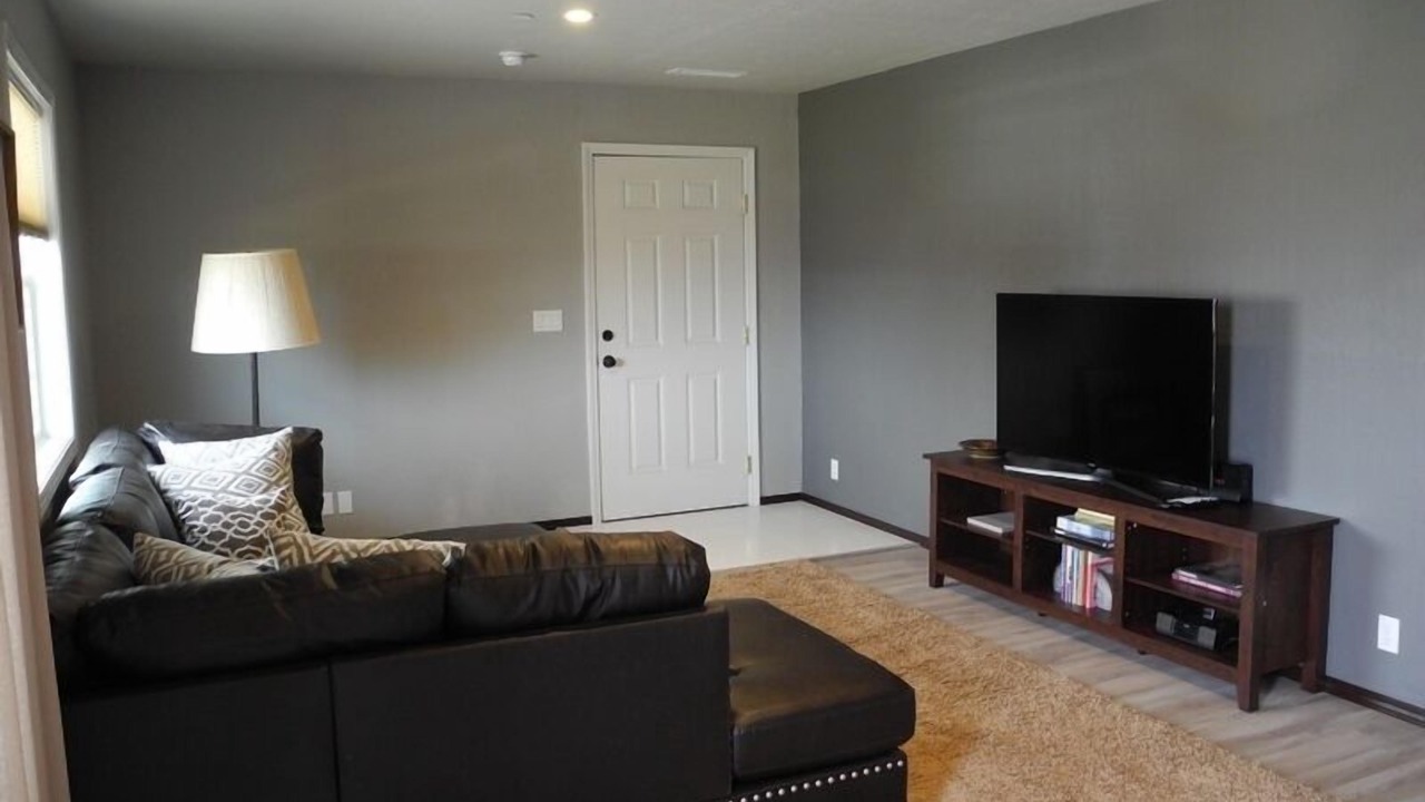 Photo of Livingroom in Crowley Lake