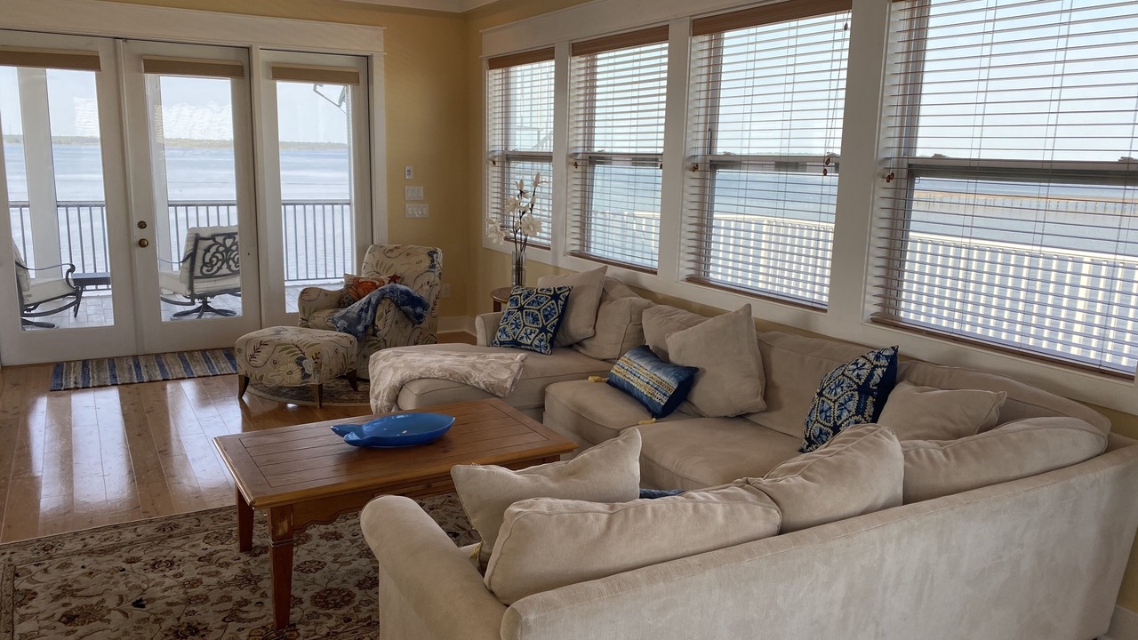 Photo of Livingroom in Panacea