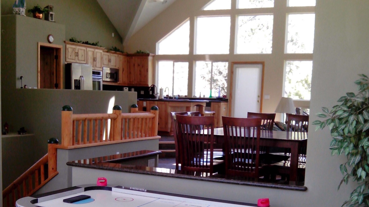 Photo of Bedroom in Pine Mountain Club