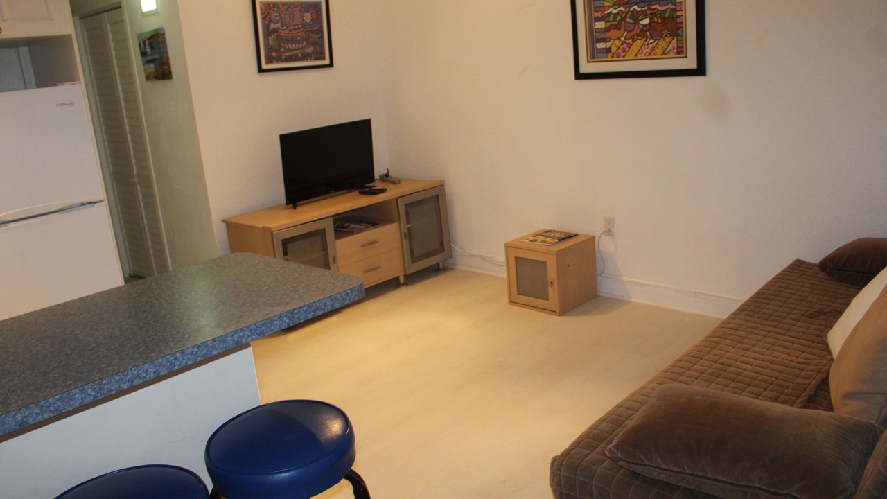 Photo of Livingroom in Galt Mile