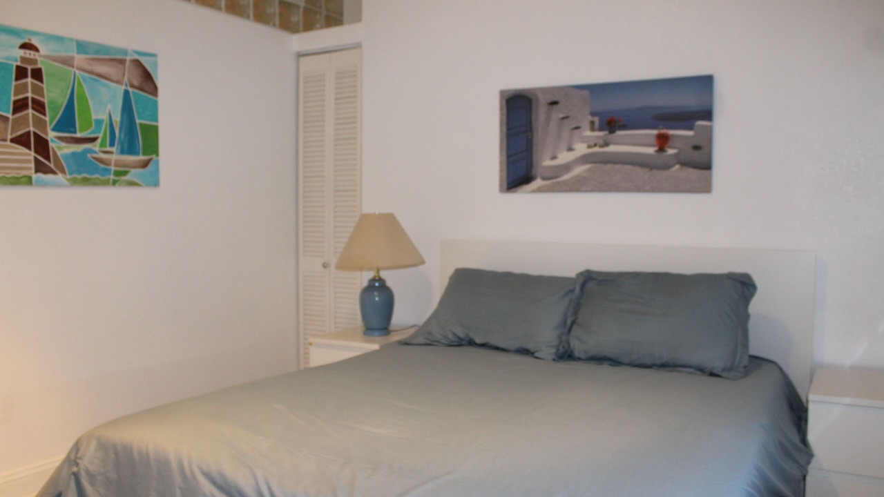 Photo of Bedroom in Galt Mile