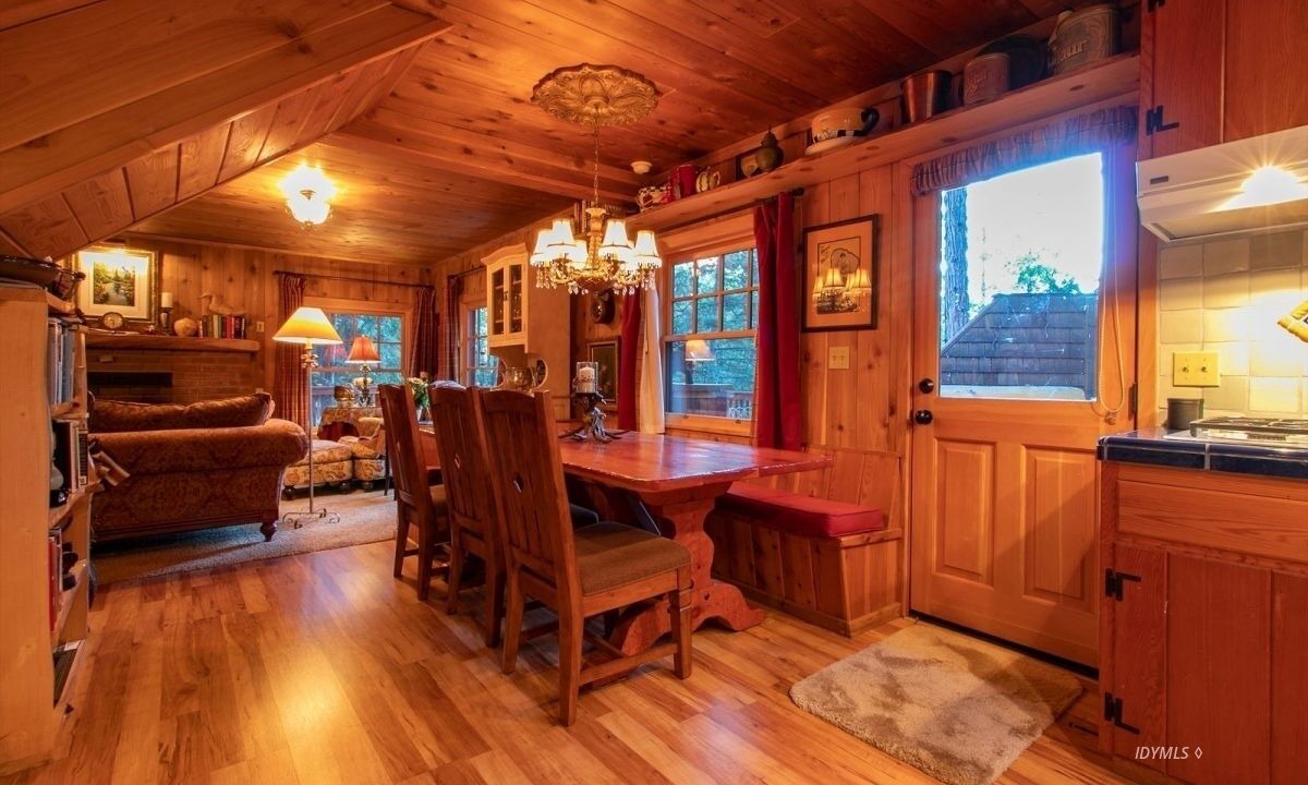 Photo of Livingroom in Fern Valley