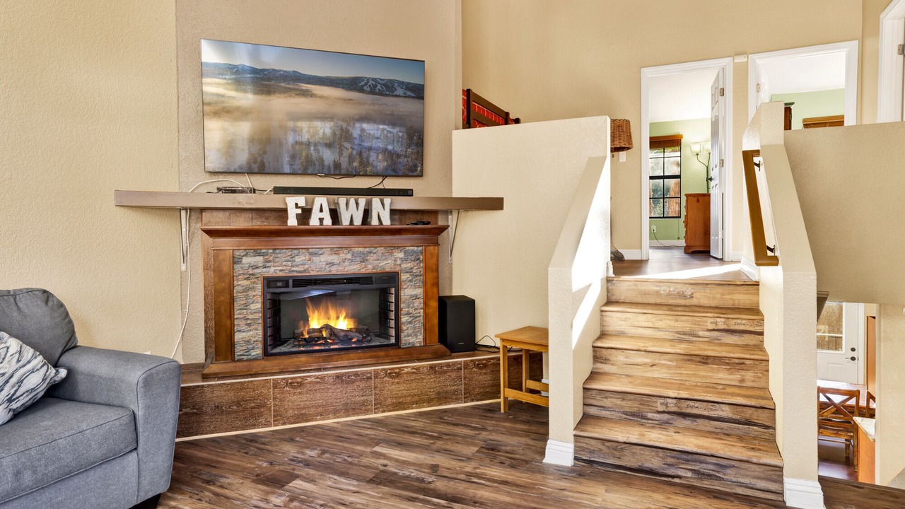 Photo of Livingroom in Fawnskin