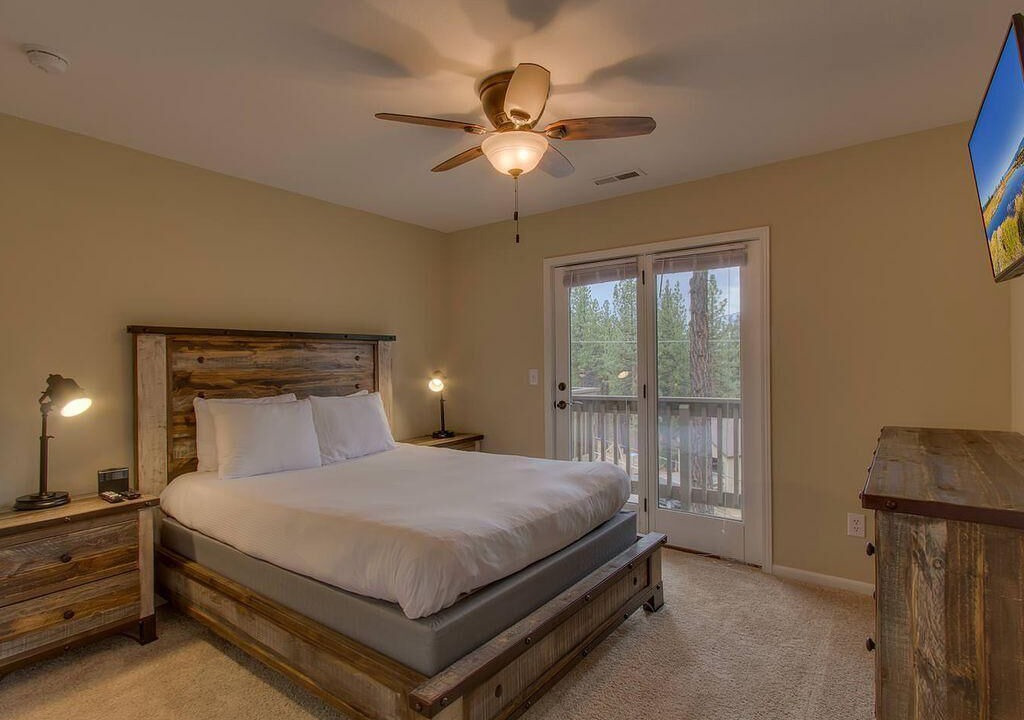 Photo of Bedroom in Country Club Estates