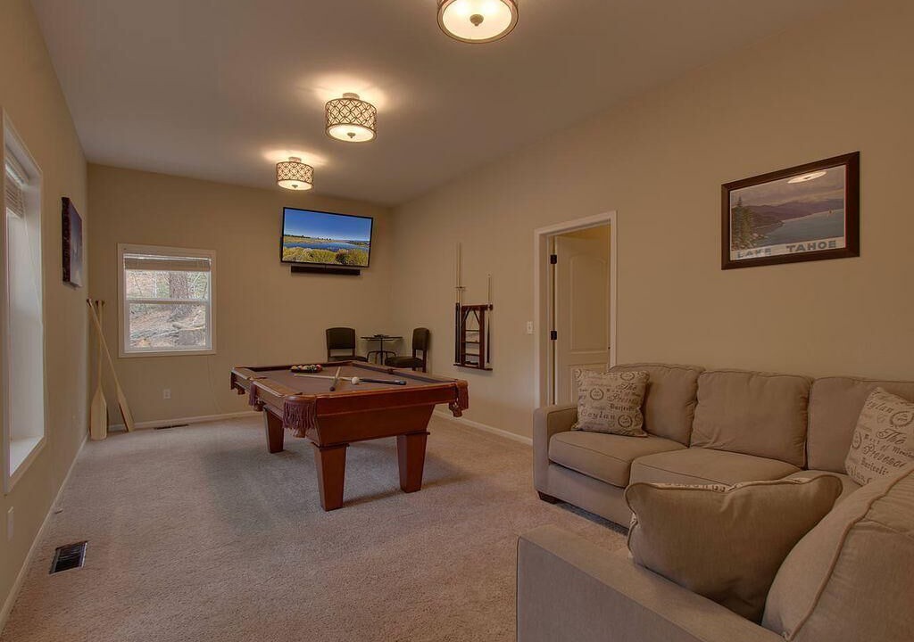 Photo of Livingroom in Country Club Estates