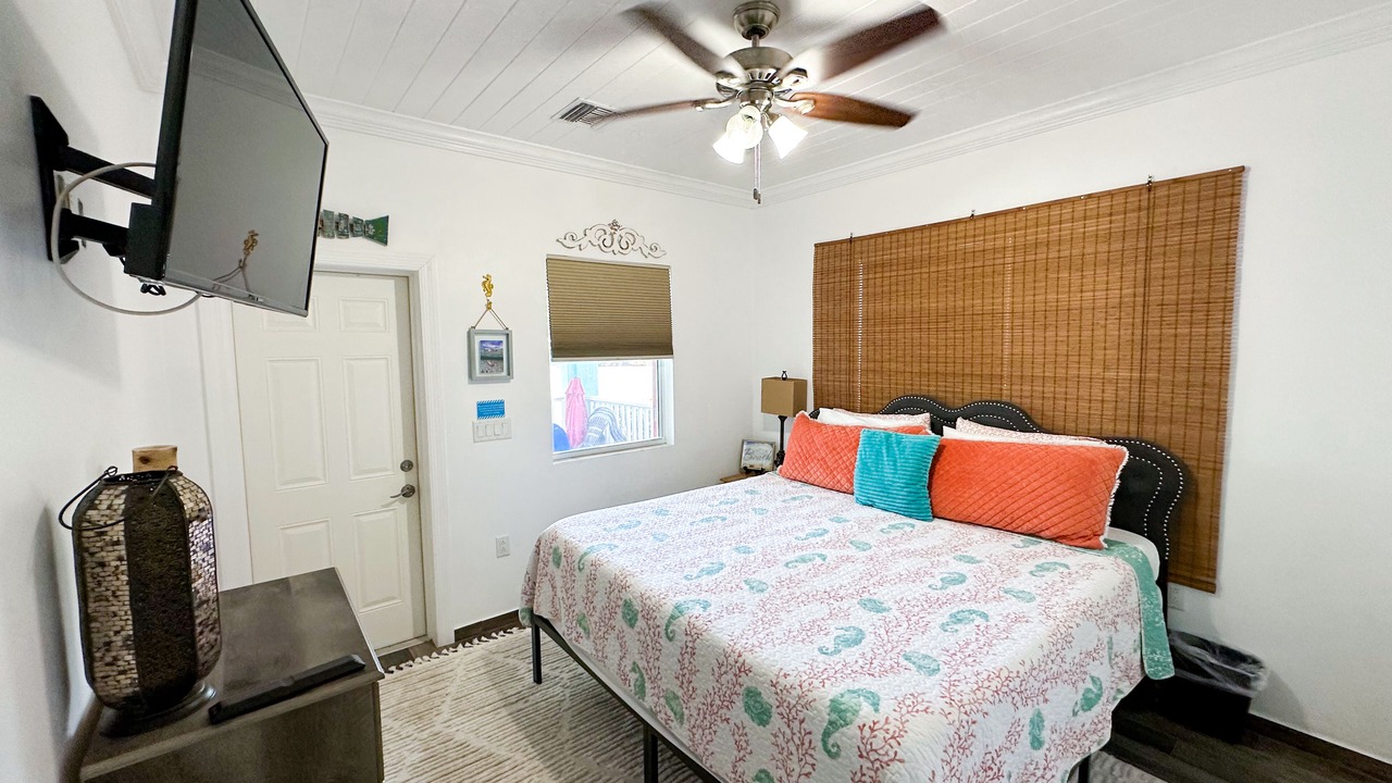 Photo of Bedroom in Spanish Wells