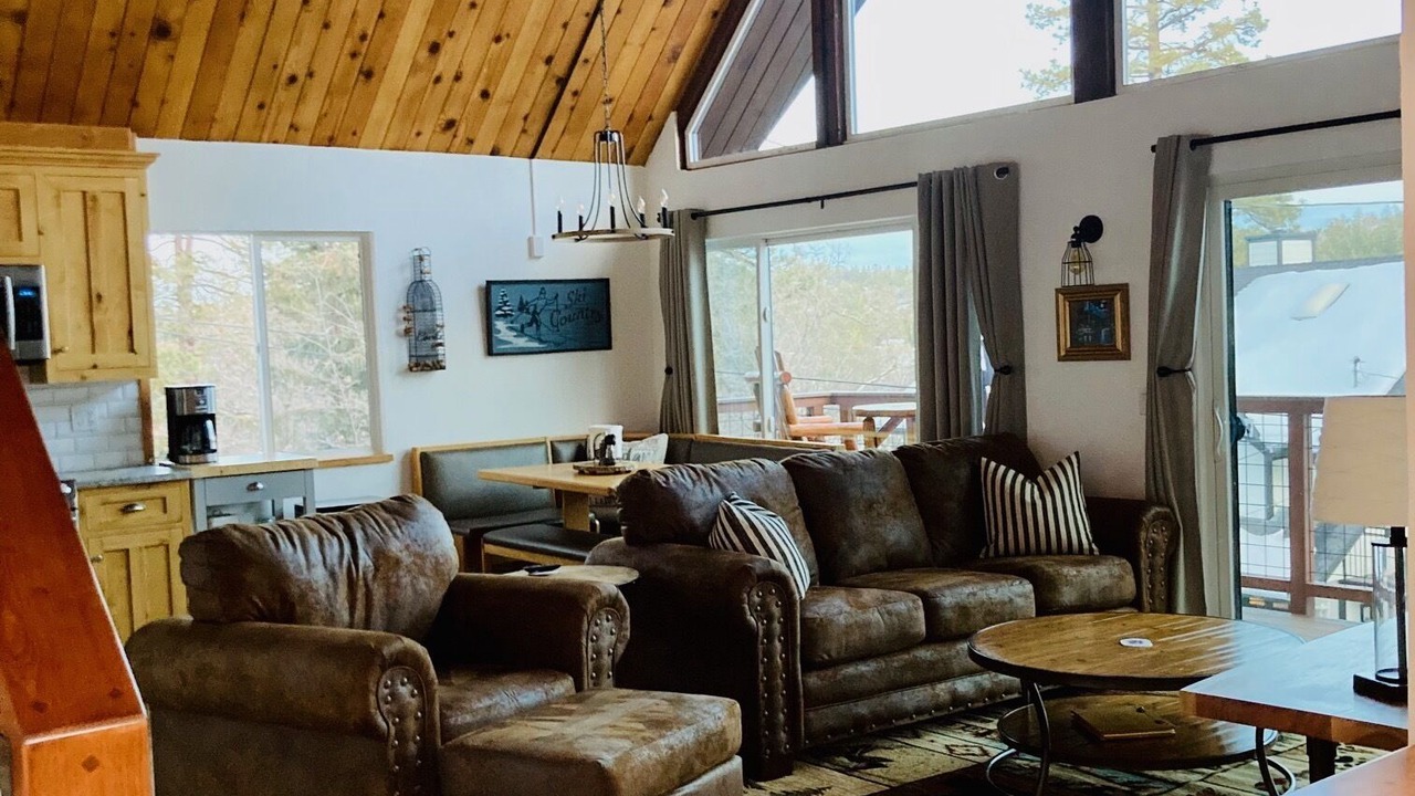 Photo of Bedroom in Big Bear Lake