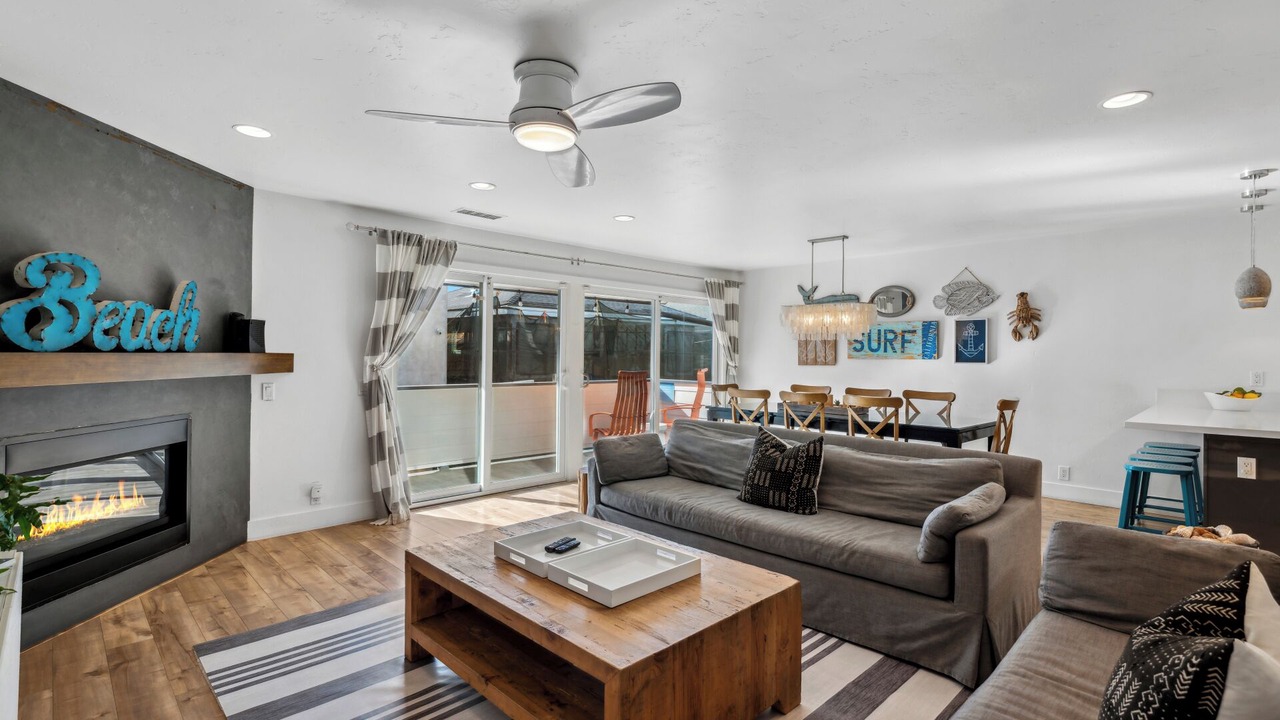 Photo of Livingroom in Santa Ana Heights