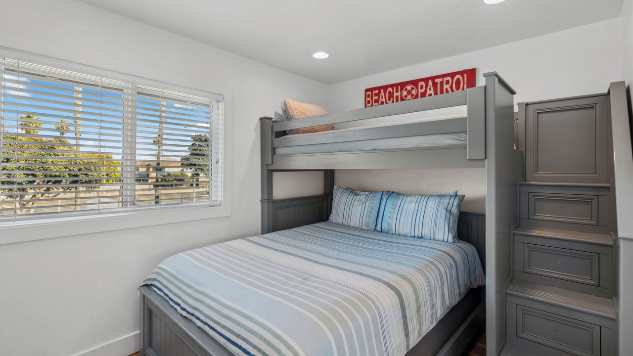 Photo of Bedroom in Santa Ana Heights