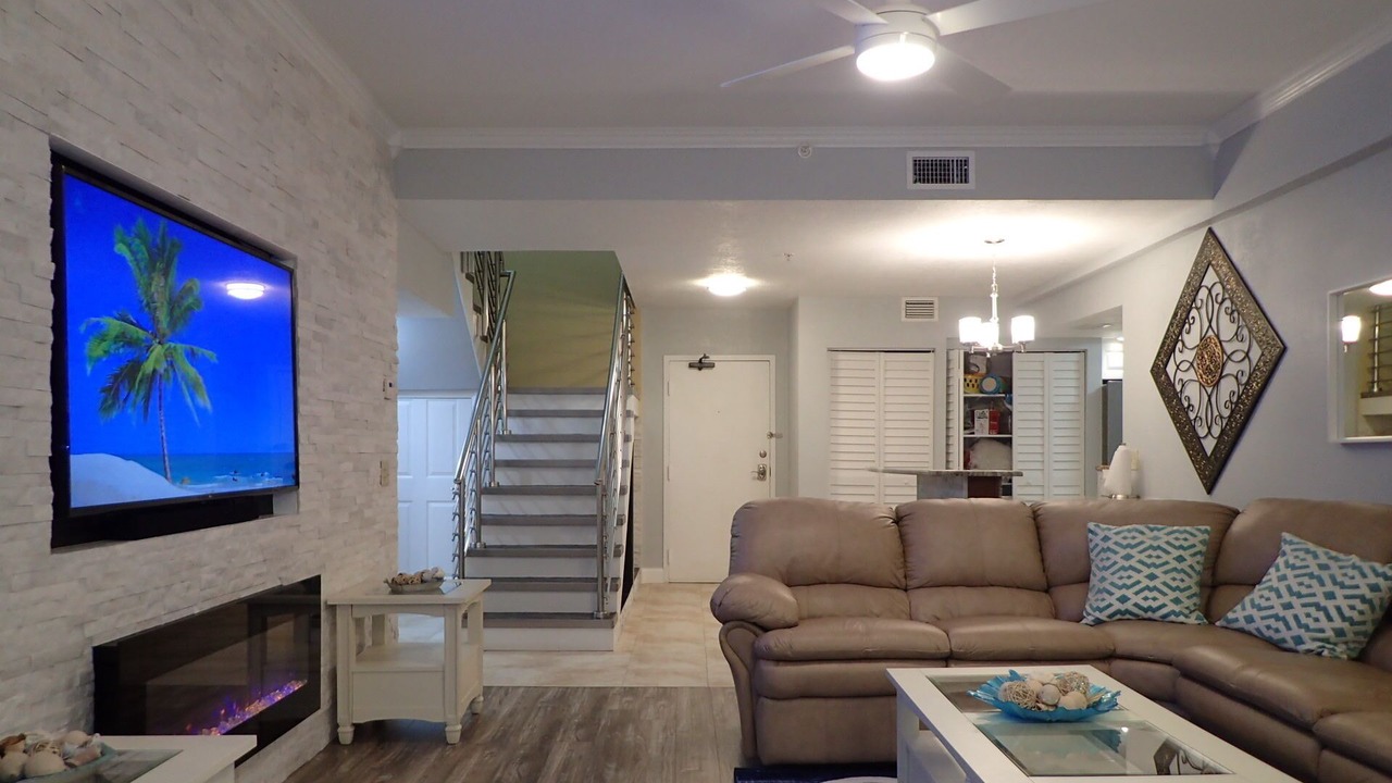 Photo of Livingroom in Redington Shores