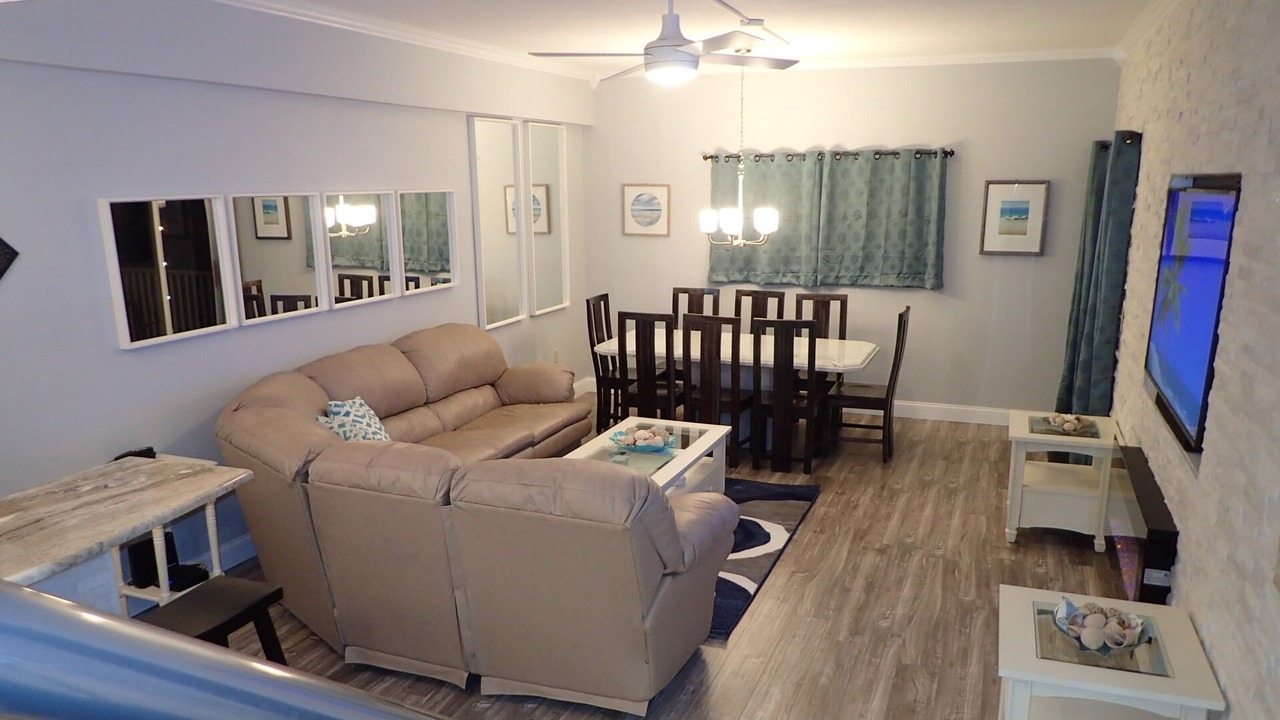 Photo of Livingroom in Redington Shores