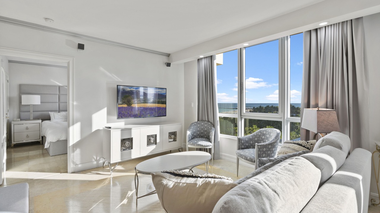 Photo of Livingroom in South of Fifth