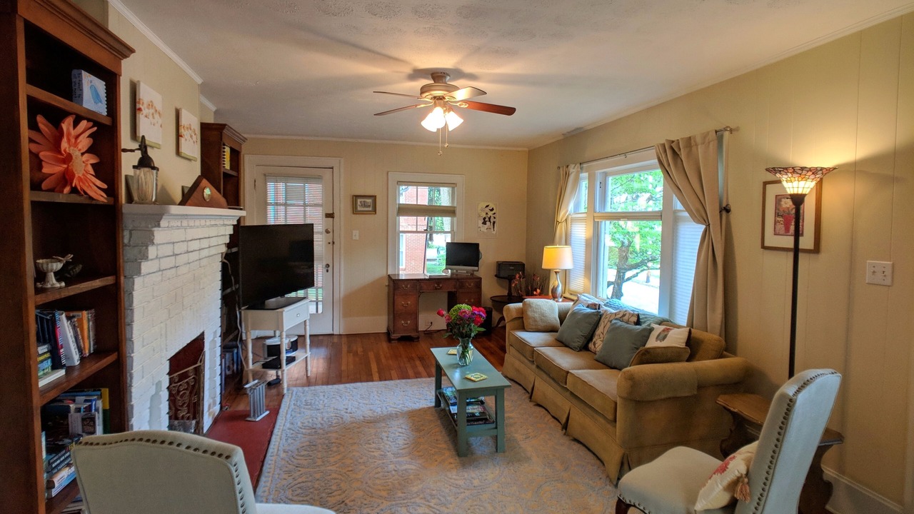 Photo of Bedroom in Historic Montford