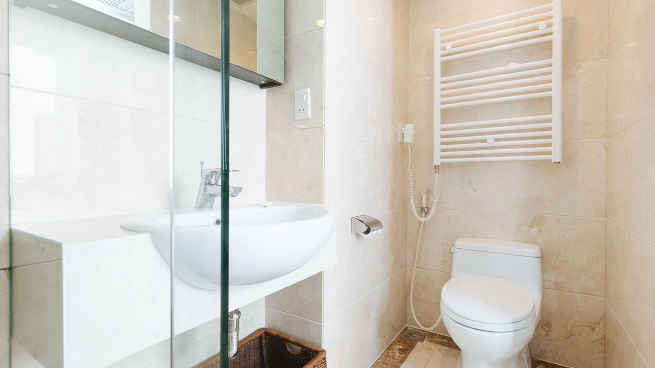 Photo of Bathroom in Old Quarter