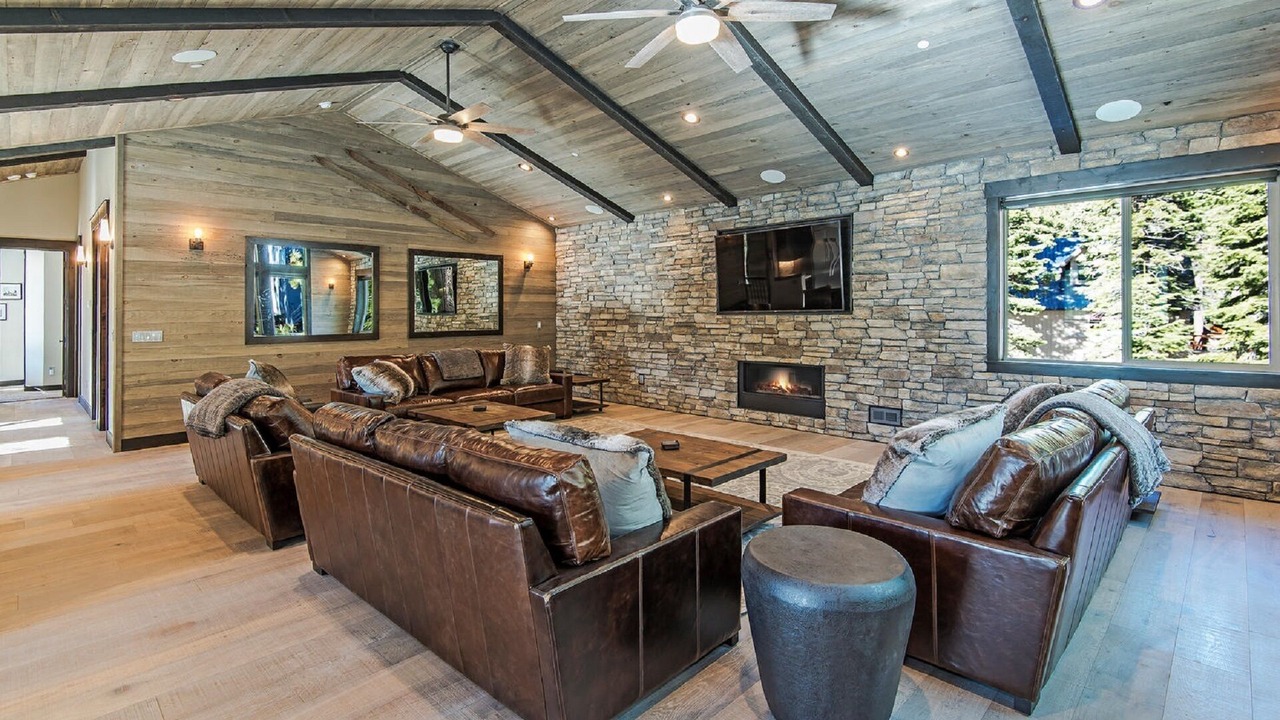 Photo of Livingroom in South Lake Tahoe