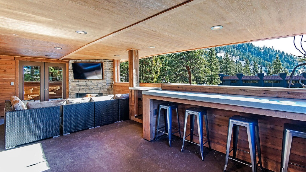 Photo of Patio Balcony in South Lake Tahoe