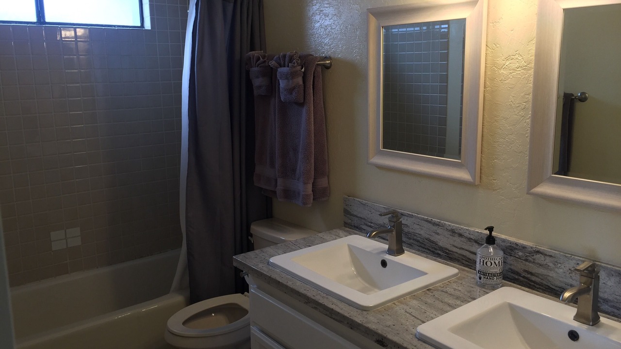 Photo of Bathroom in South Mission Beach