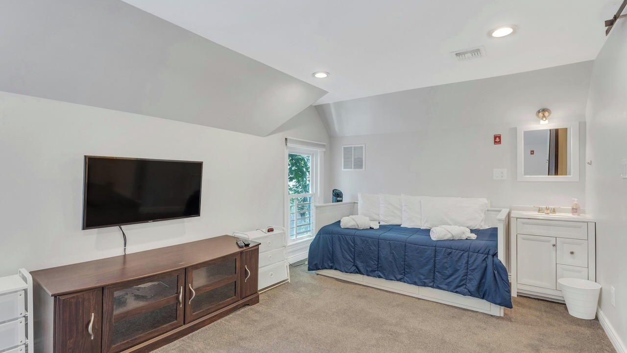 Photo of Bedroom in Ocean Grove