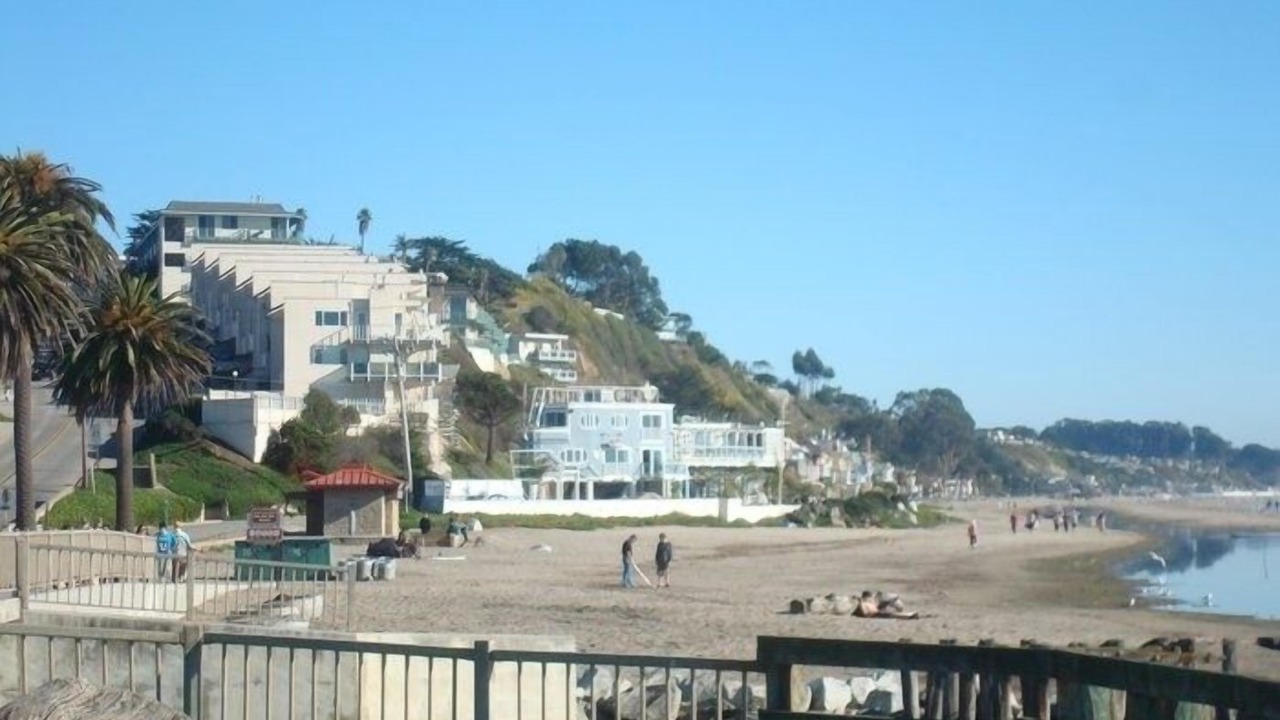 Photo of Others in Aptos