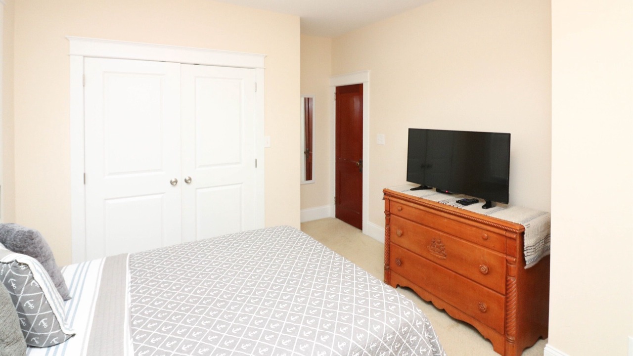 Photo of Bedroom in Town Bank