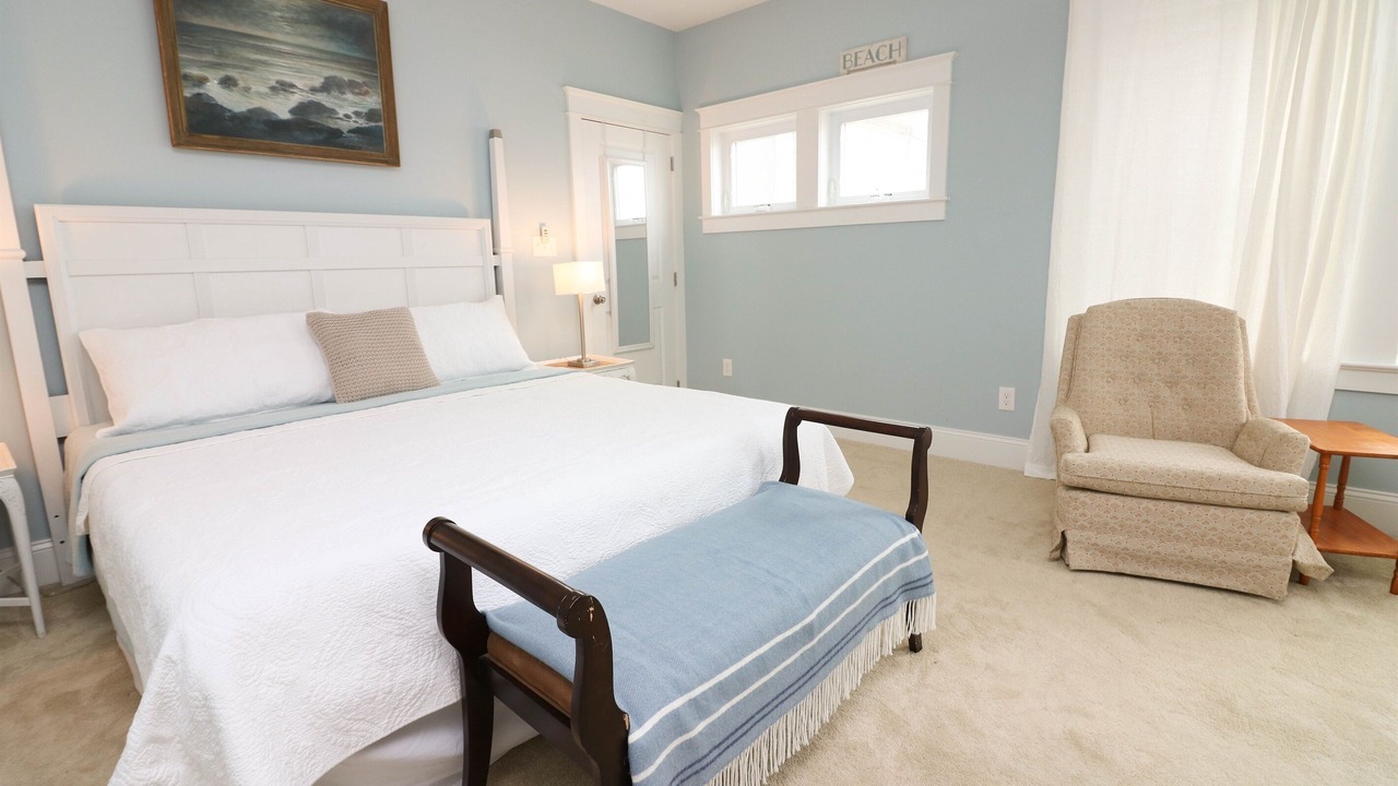 Photo of Bedroom in Town Bank