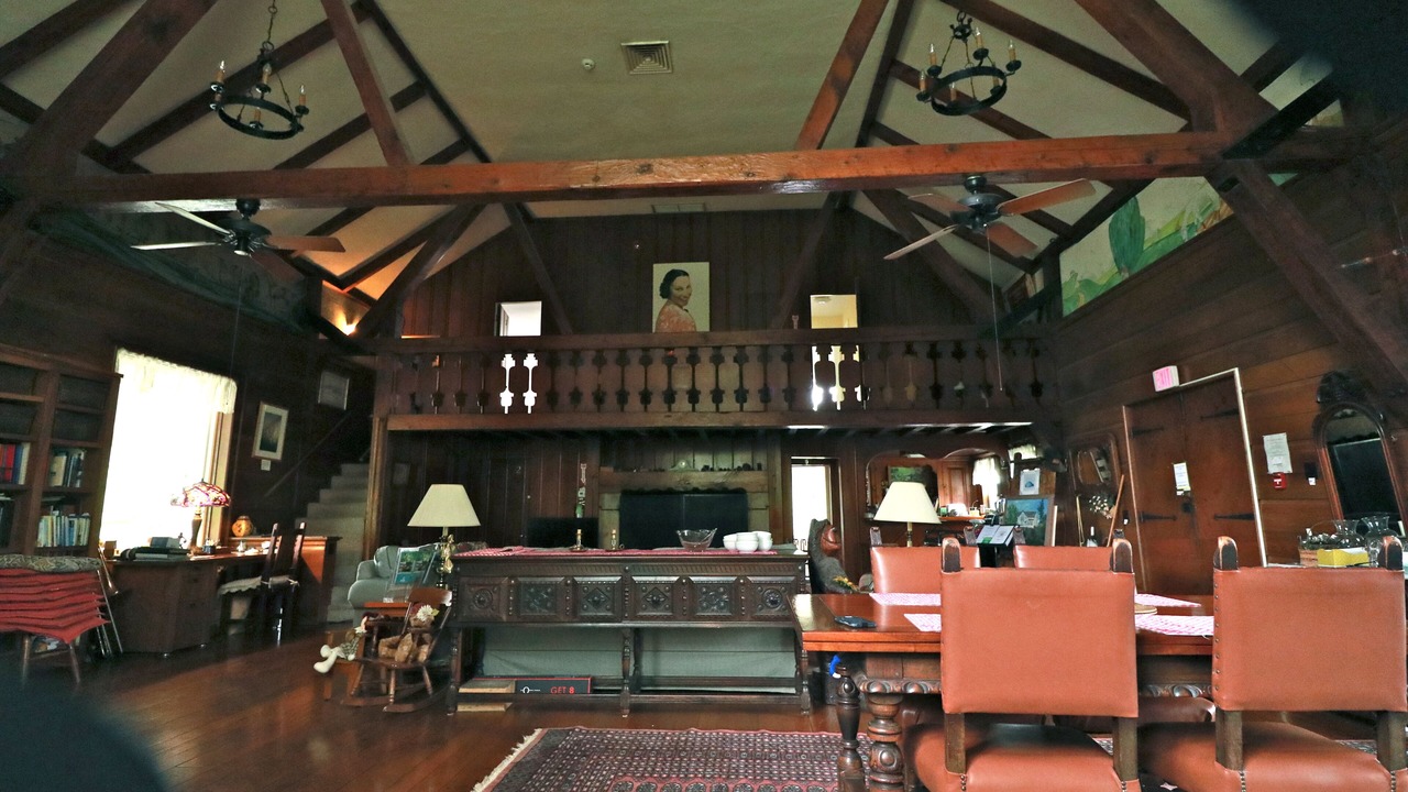 Photo of Livingroom in Mountainville