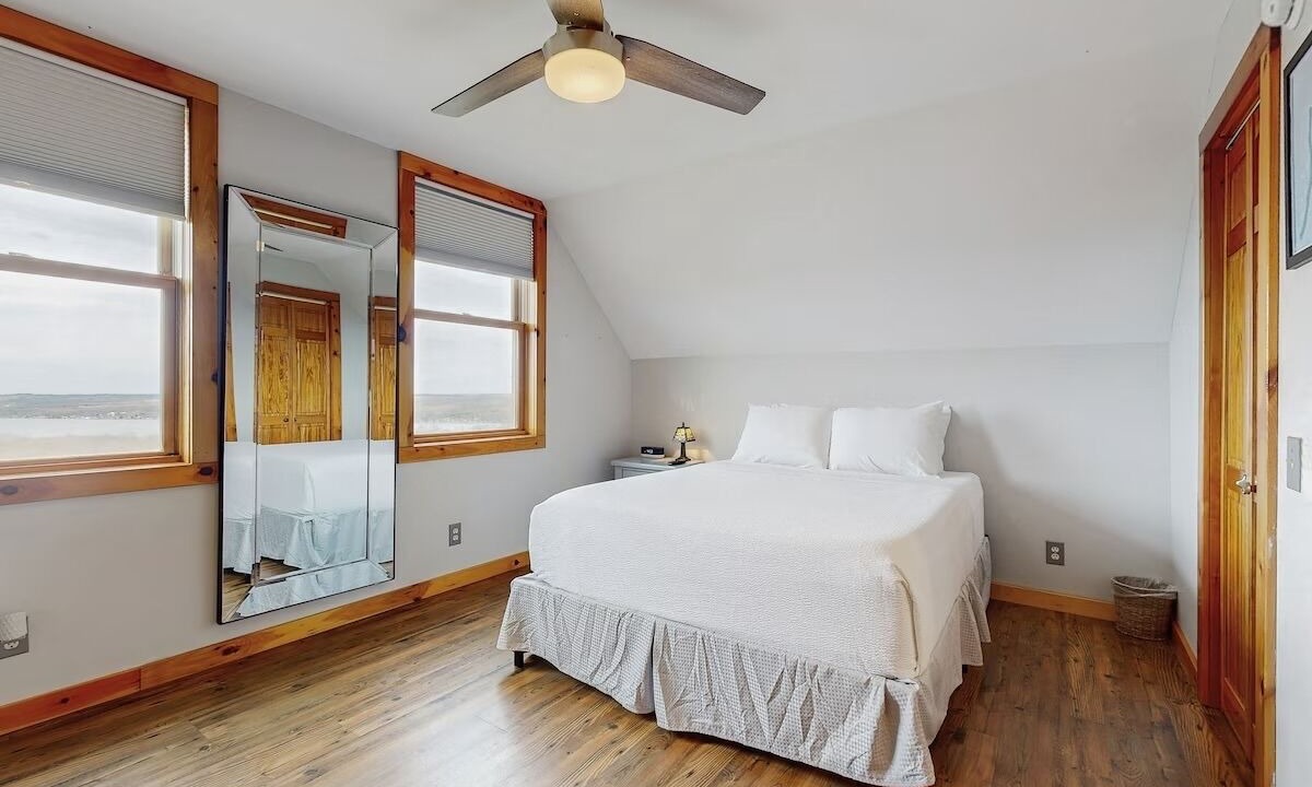 Photo of Bedroom in Bristol Hills