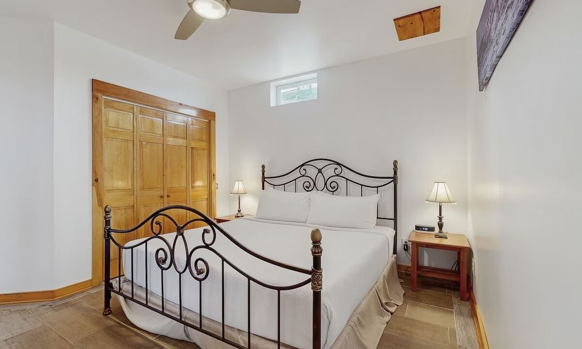 Photo of Bedroom in Bristol Hills