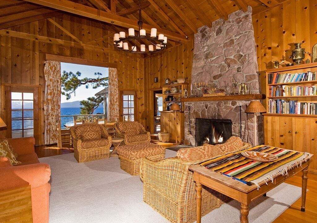 Photo of Livingroom in Brockway