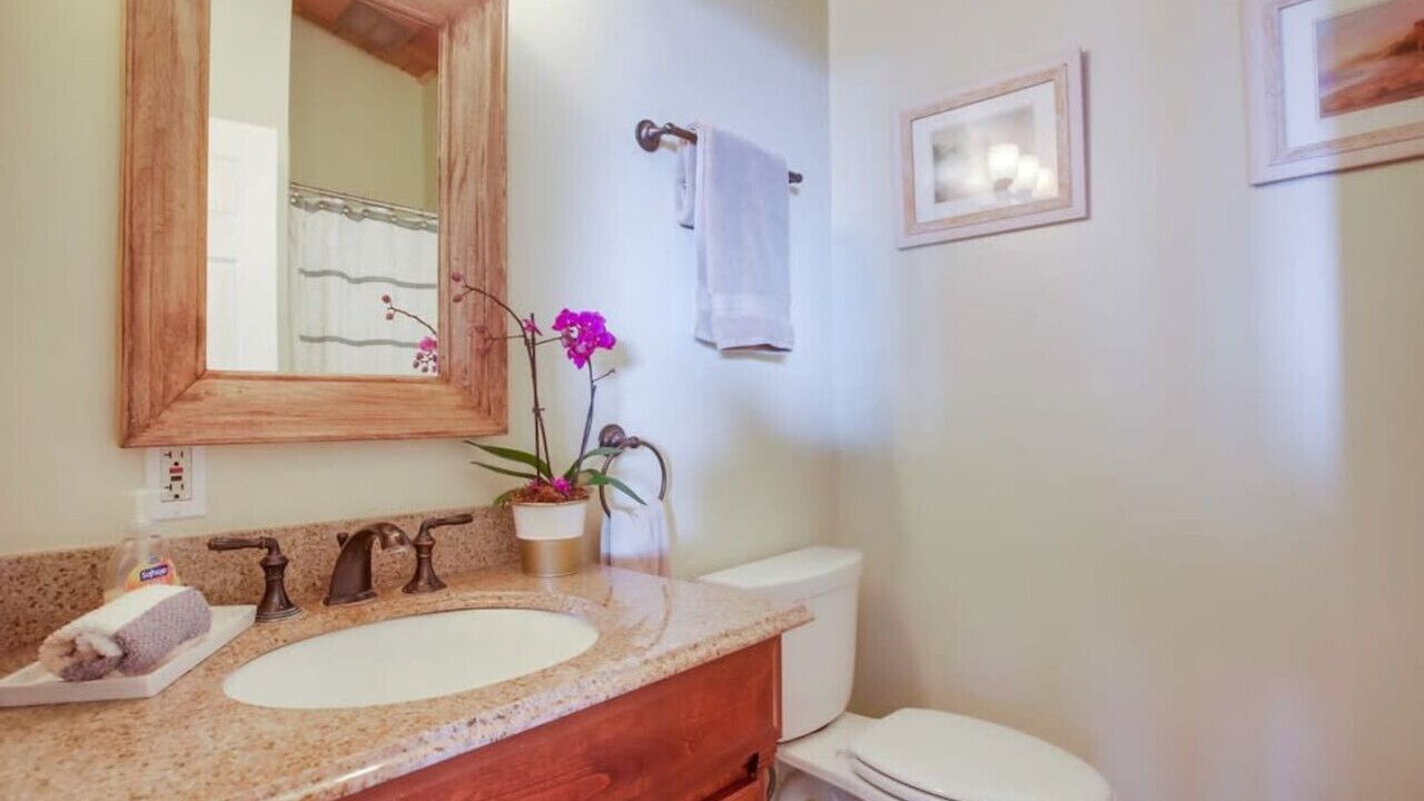 Photo of Bathroom in Cardiff-by-the-Sea
