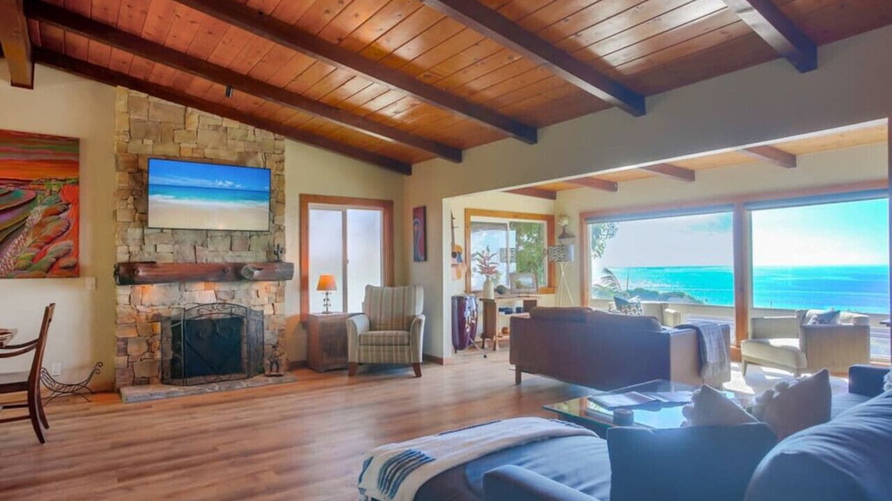 Photo of Livingroom in Cardiff-by-the-Sea