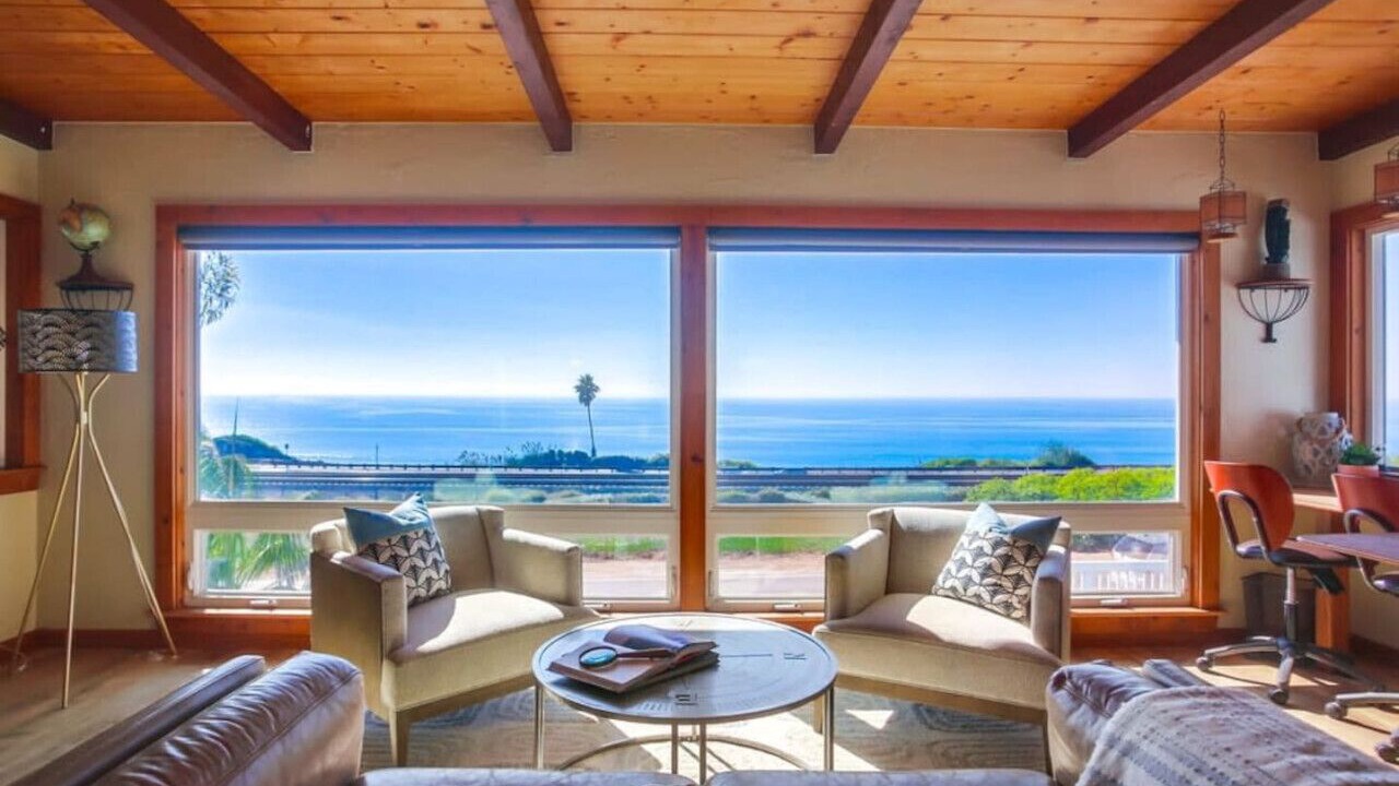Photo of Bedroom in Cardiff-by-the-Sea