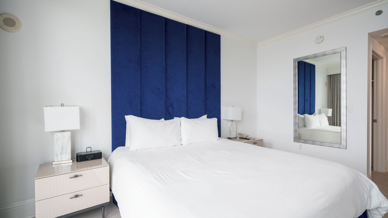 Photo of Bedroom in Mid Beach