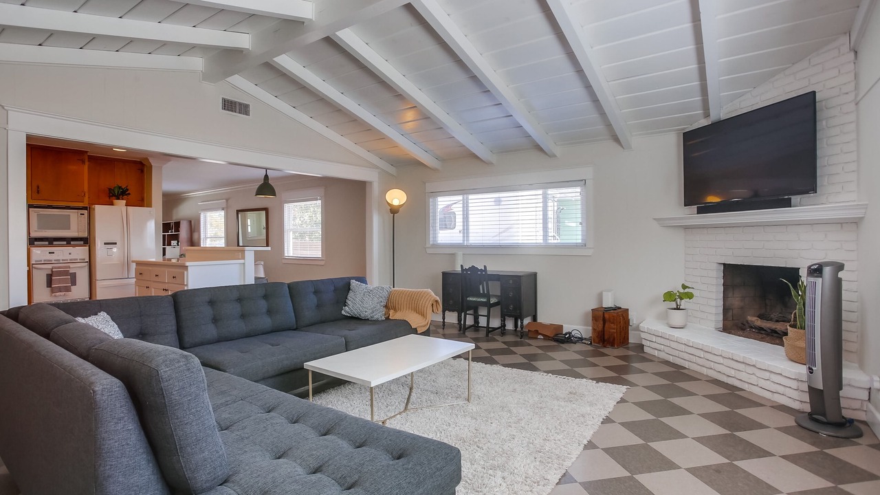 Photo of Livingroom in South Oceanside
