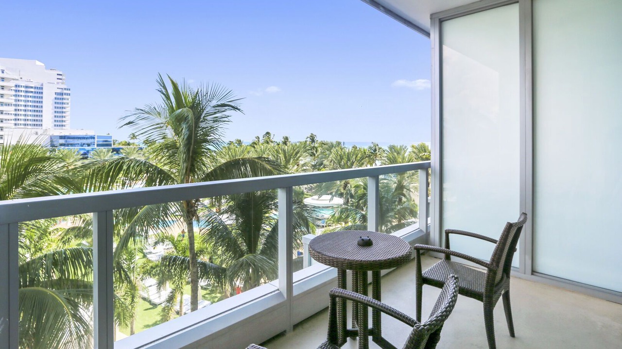 Photo of Outdoor in Mid Beach