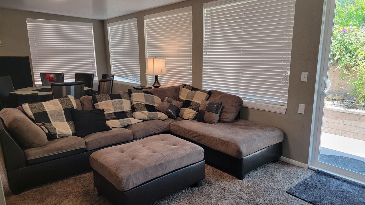 Photo of Livingroom in Serra Mesa
