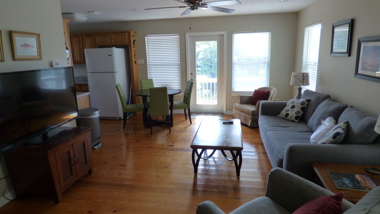 Photo of Livingroom in Foley