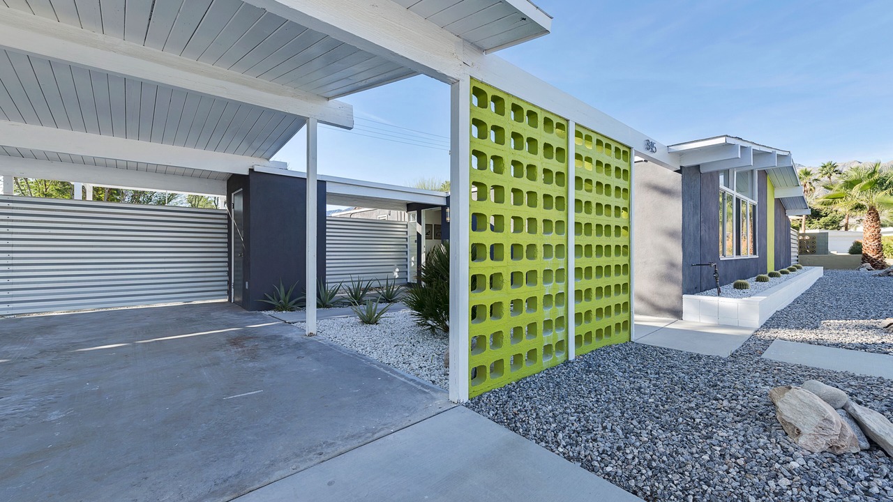 Photo of Outdoor in Racquet Club Estates