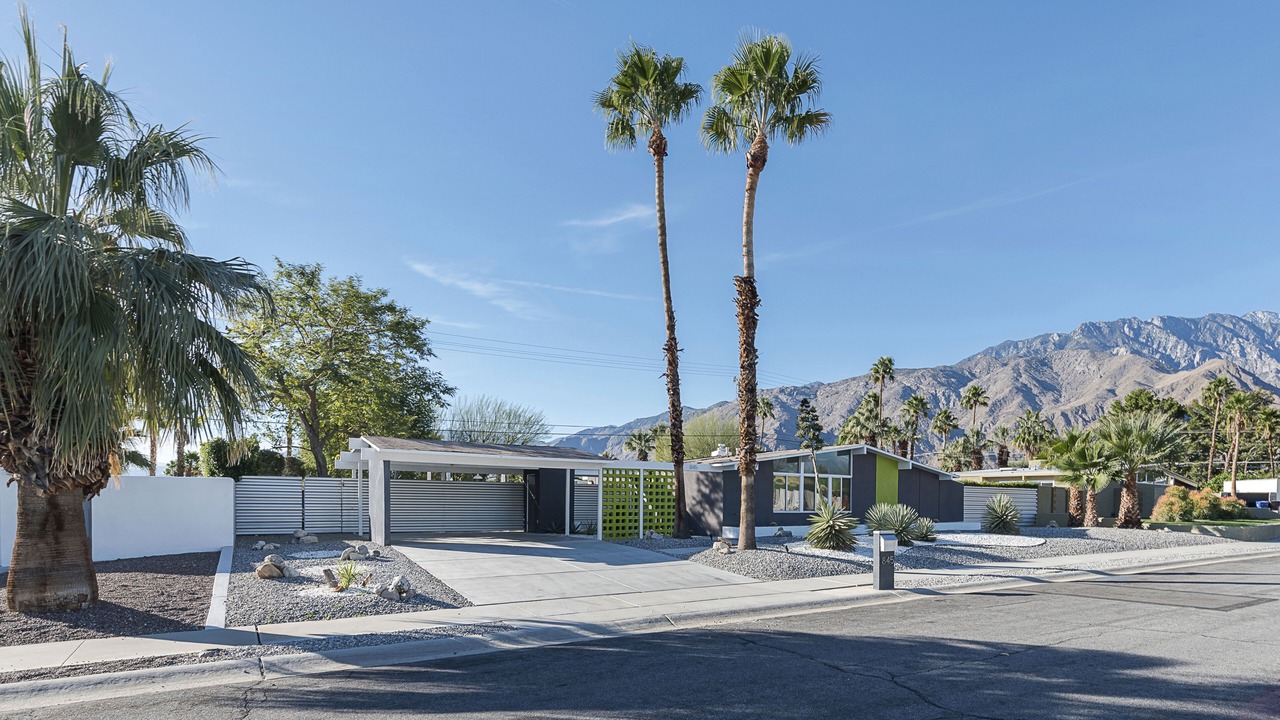 Photo of Outdoor in Racquet Club Estates