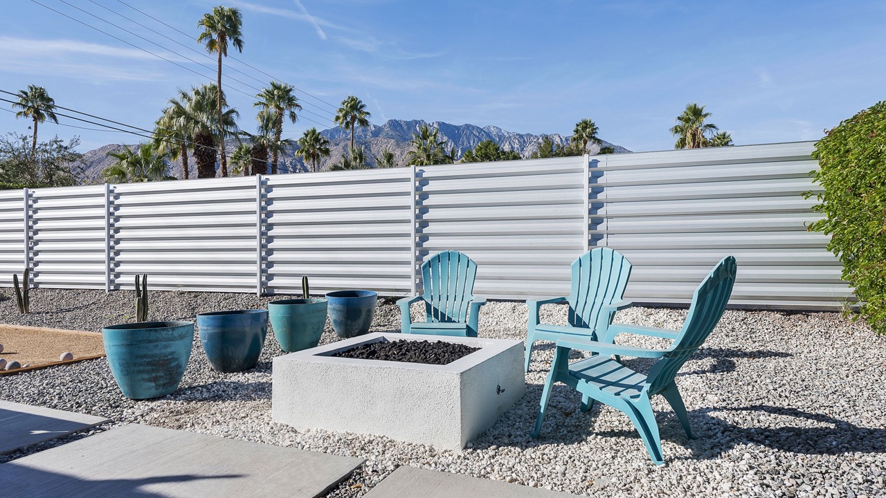 Photo of Patio Balcony in Racquet Club Estates