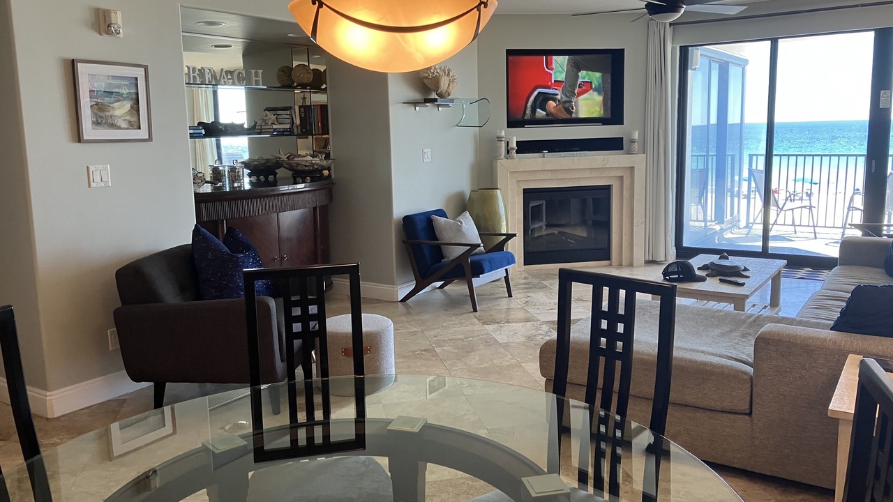 Photo of Livingroom in Orange Beach East