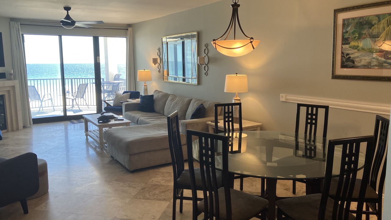 Photo of Livingroom in Orange Beach East