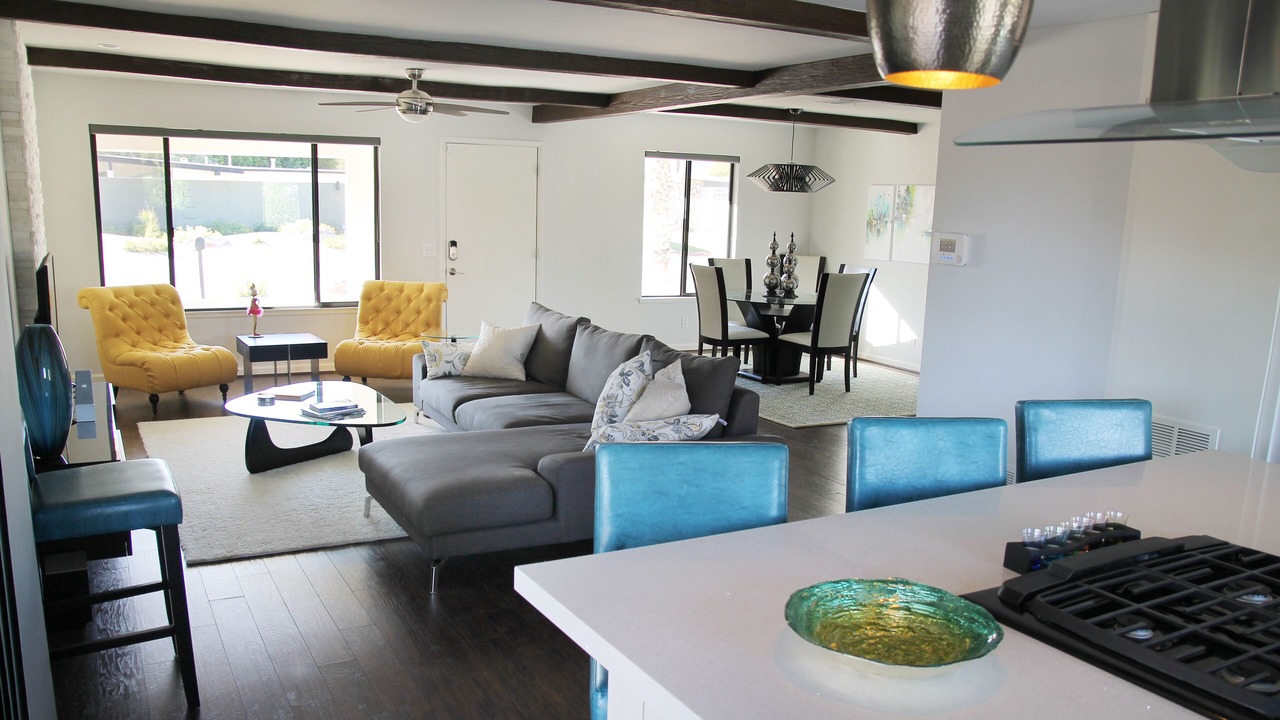 Photo of Livingroom in Desert Park Estates
