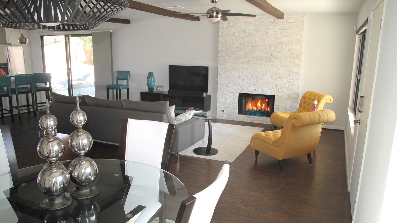 Photo of Livingroom in Desert Park Estates