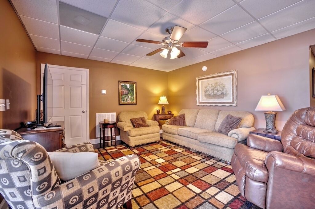 Photo of Livingroom in Alexander City