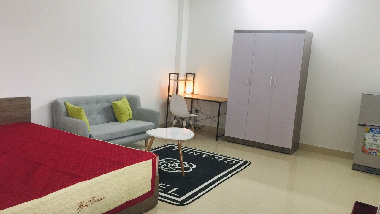 Photo of Bedroom in Trung Hoa Nhan Chinh
