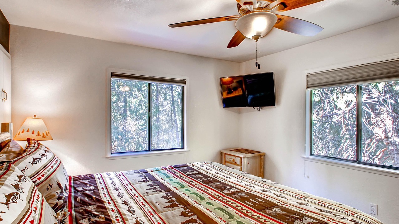 Photo of Bedroom in Yosemite Forks